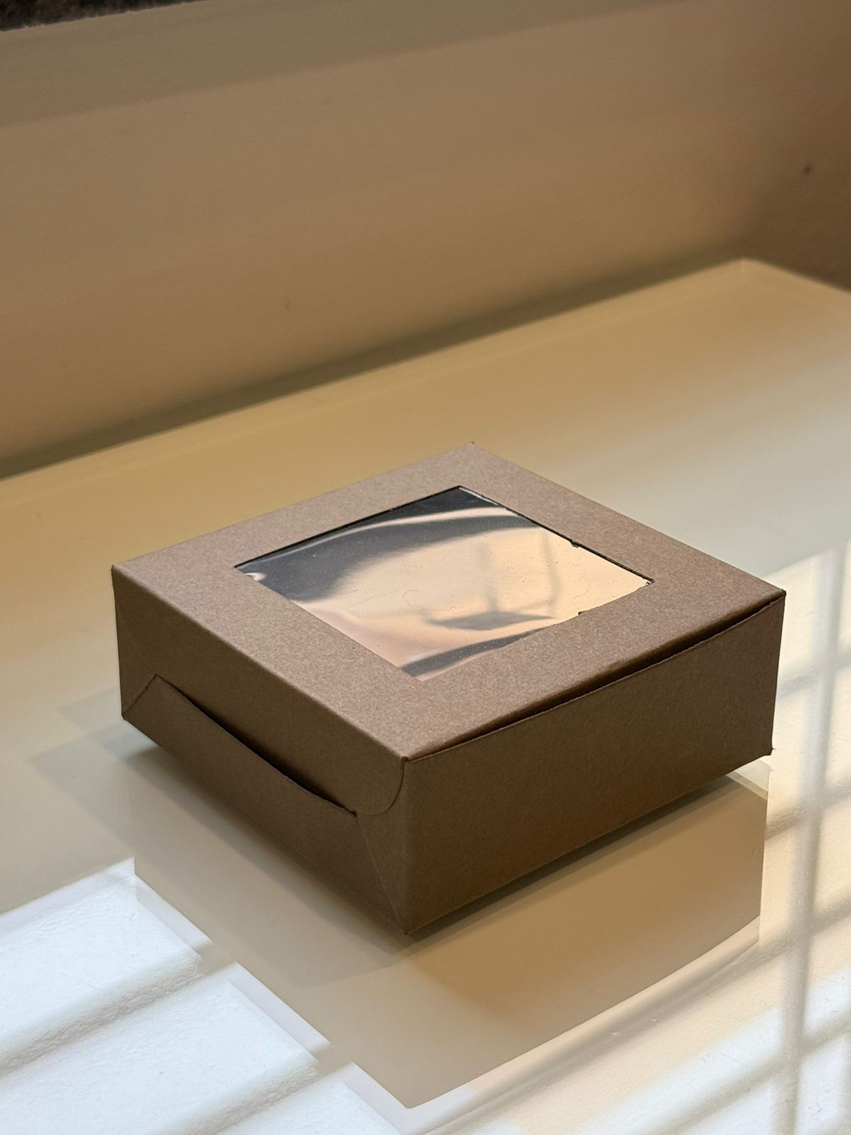 Peony I Shell I Lotus I Urli | Brown Box PO22