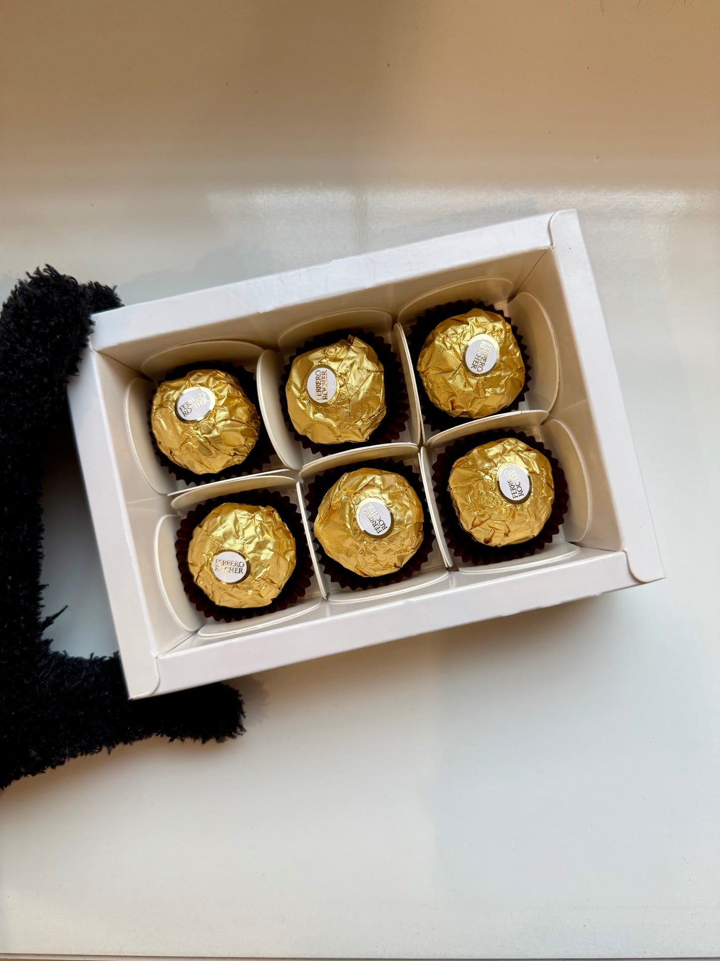 White 6 Cavity Box I Ladoo I Mini Bubble I Urli PO05